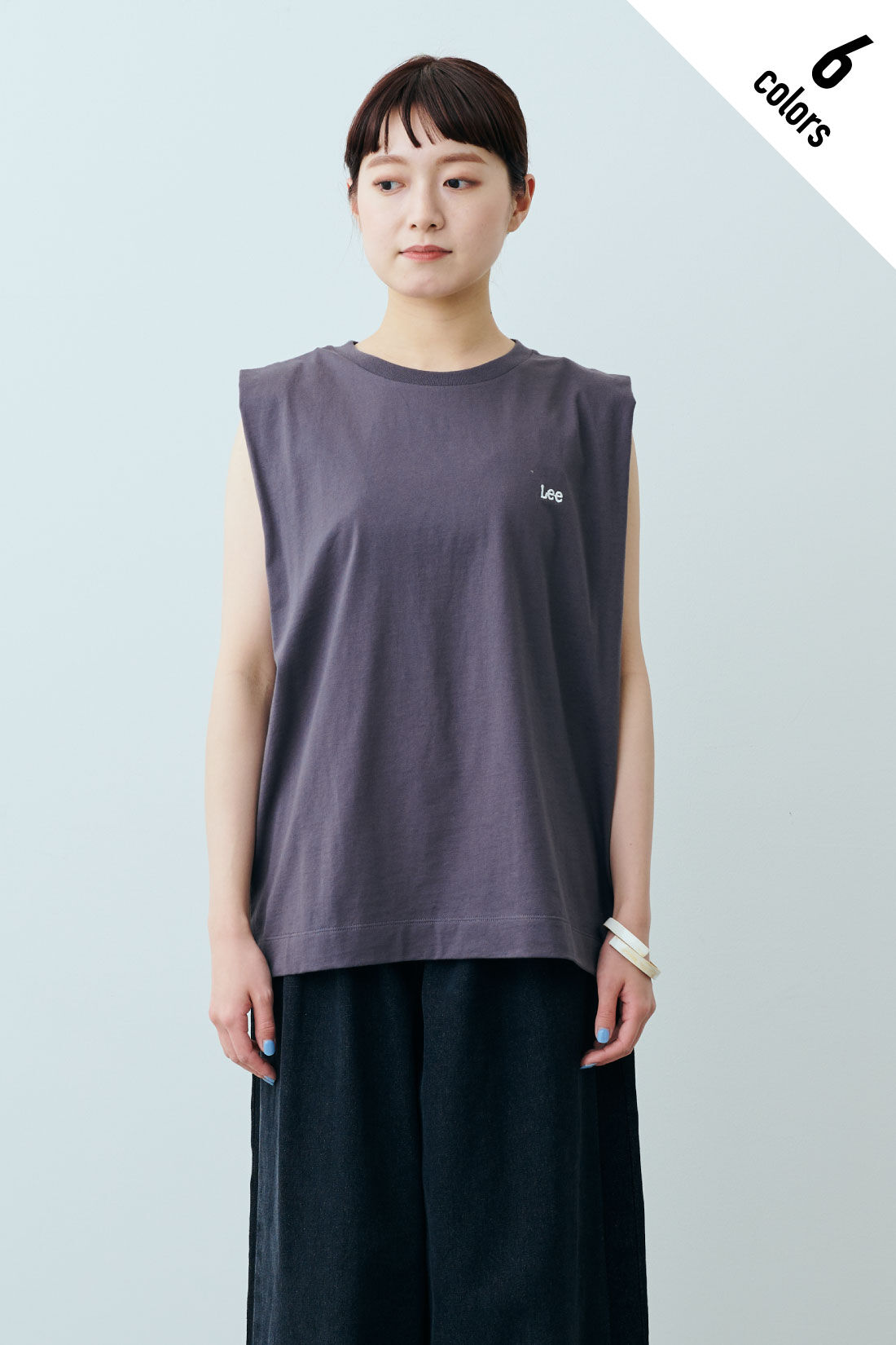 fashion special|【WEB限定・特急便】　Lee EMBROIDERY N/S TEE|5：チャコール　モデル身長：163cm