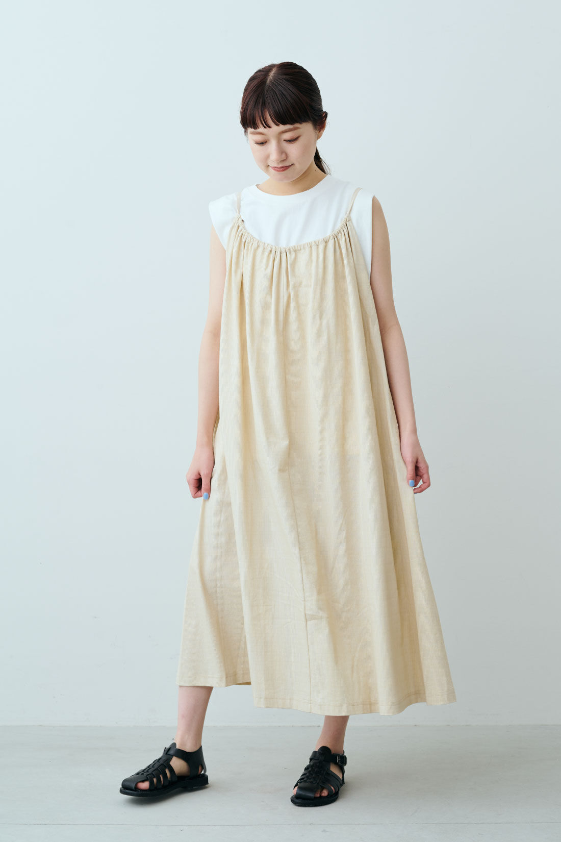 fashion special|【WEB限定・特急便】　Lee CAMISOLE DRESS|1：ベージュ　モデル身長：163cm