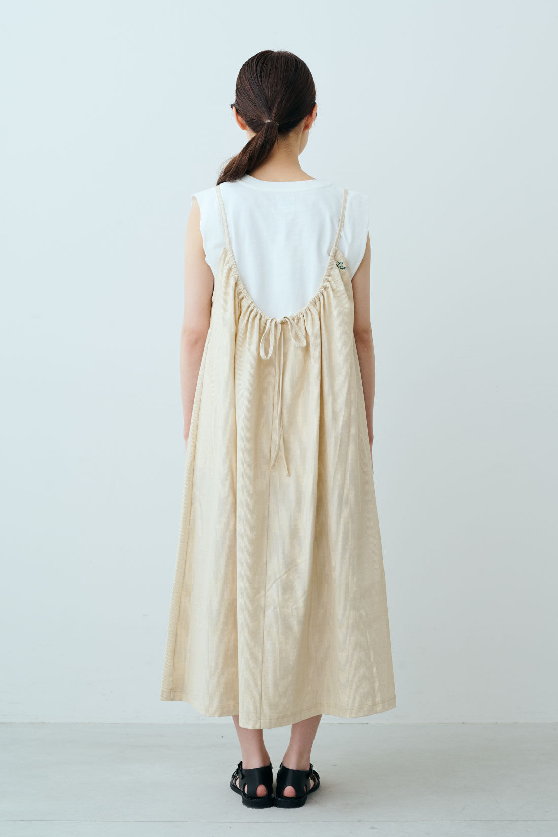 fashion special|【WEB限定・特急便】　Lee CAMISOLE DRESS|1：ベージュ　モデル身長：163cm