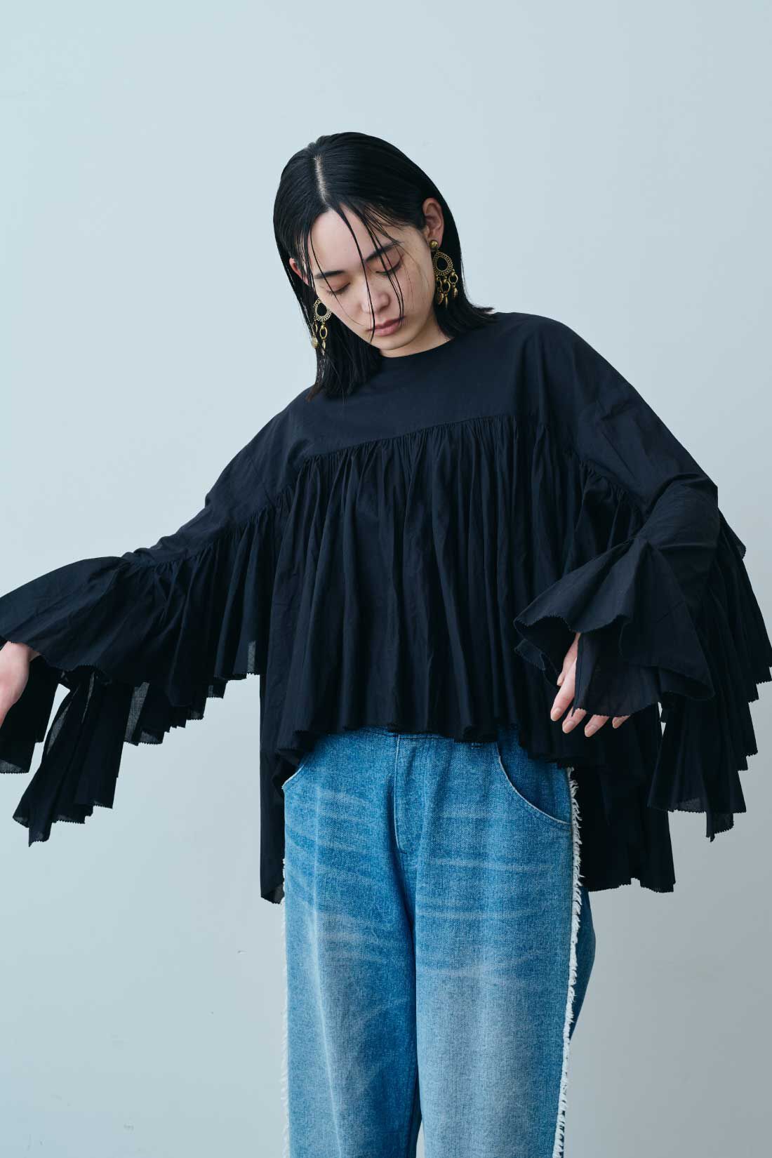 fashion special|【WEB限定・特急便】MEDE19F 〈SELECT〉AAYUSHI　スリーブフリルブラウス