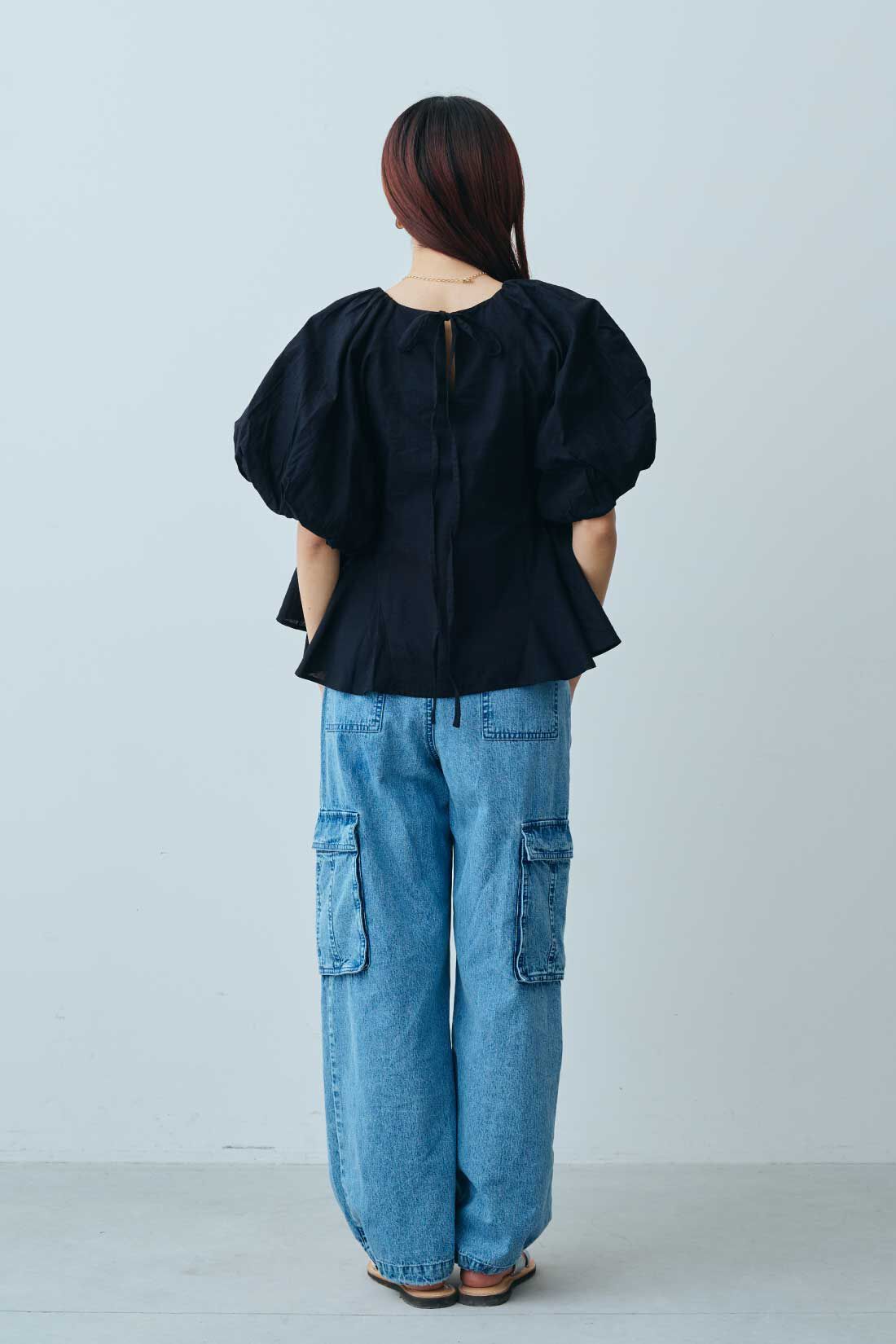 fashion special|【WEB限定・特急便】MEDE19F 〈SELECT〉AAYUSHI　コットンスラブパフスリーブブラウス|2：ブラック・モデル身長：163cm