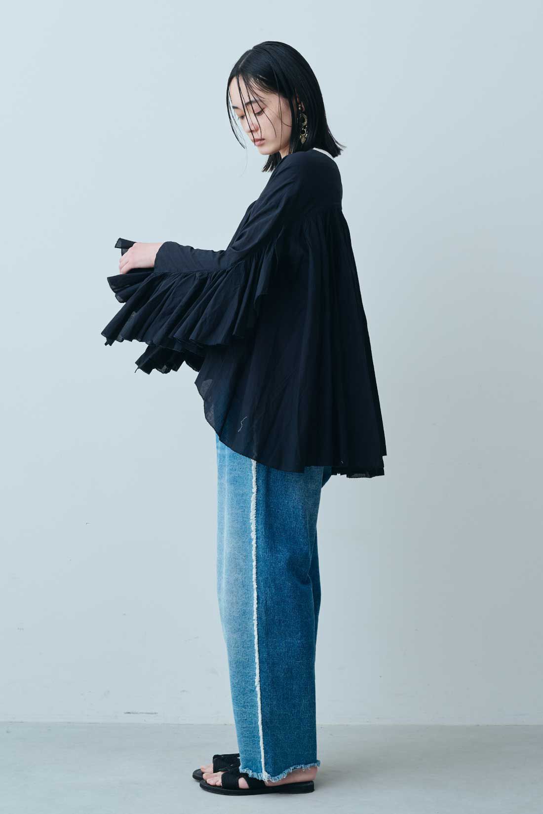 fashion special|【WEB限定・特急便】MEDE19F 〈SELECT〉AAYUSHI　スリーブフリルブラウス