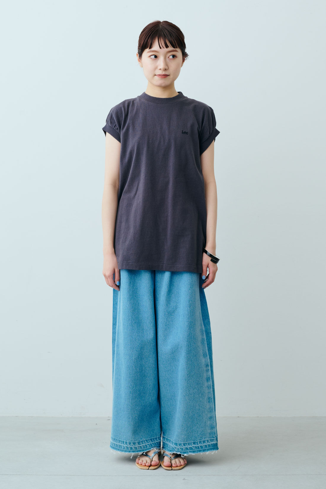 fashion special|【WEB限定・特急便】　Lee PAFF N/S TEE|4：チャコール　モデル身長：163cm