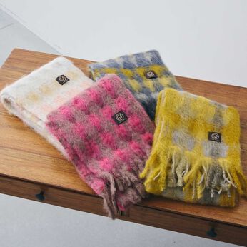 fashion special | ＭＡＮＴＡＳ　ＥＺＣＡＲＡＹ　マフラー〈ＭＩＡ〉