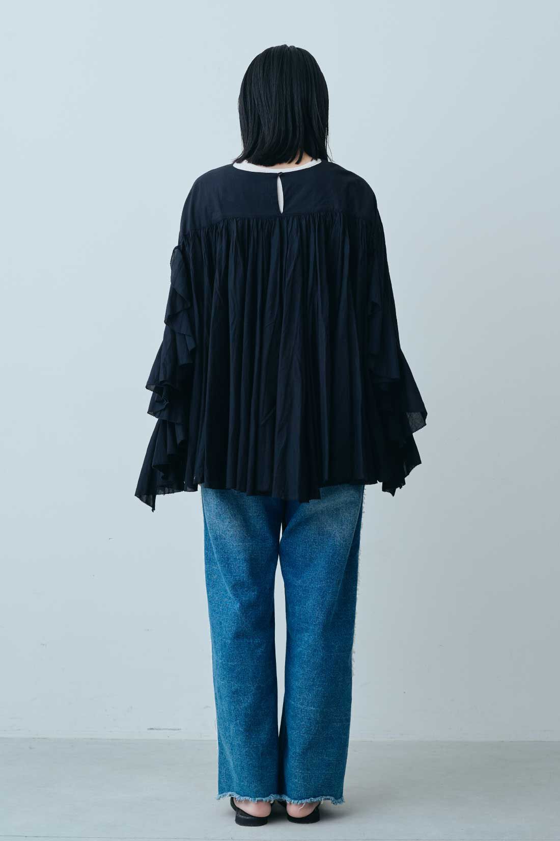 fashion special|【WEB限定・特急便】MEDE19F 〈SELECT〉AAYUSHI　スリーブフリルブラウス