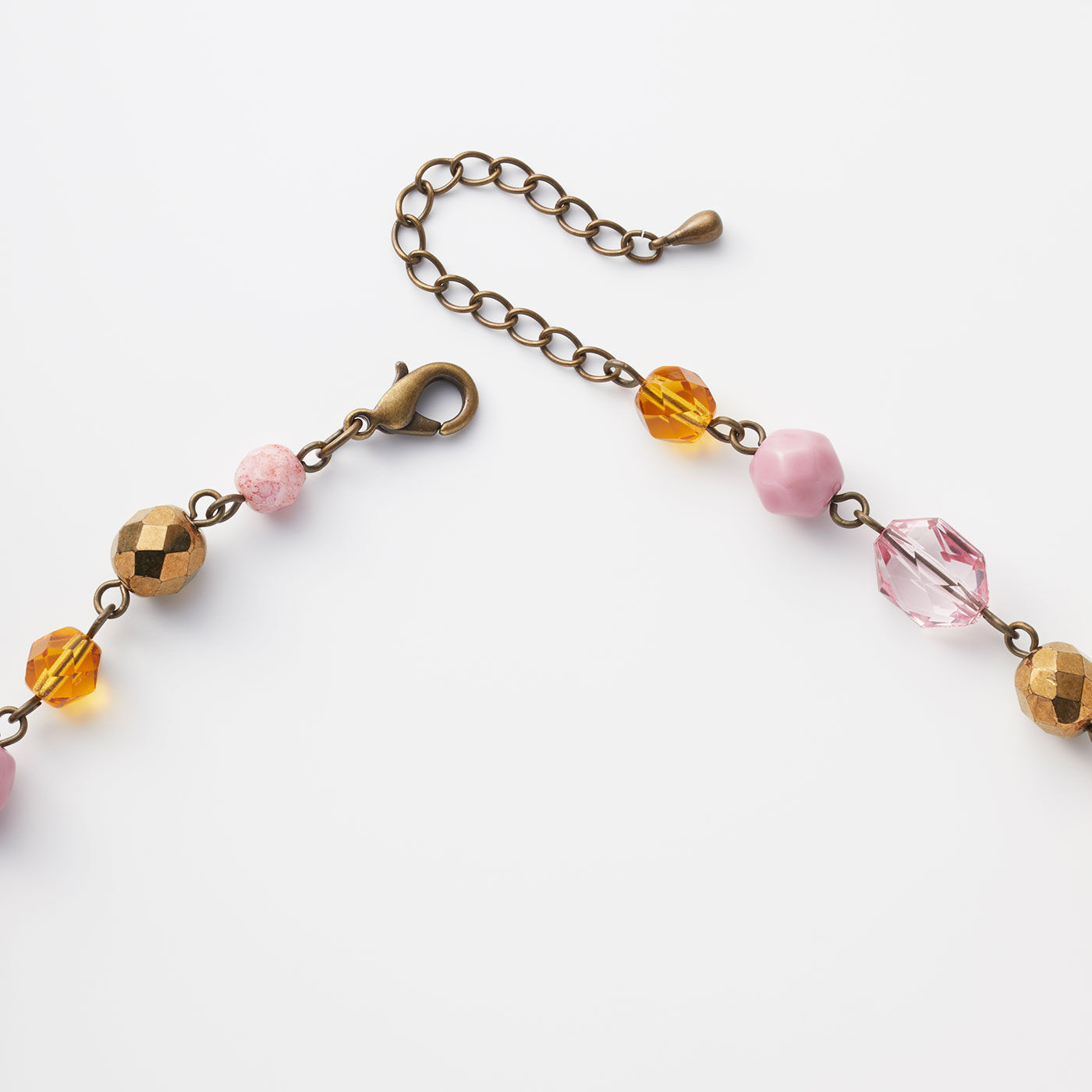 FelissimoLX|LX　大人のピンクグラデーション　ビンテージネックレス|古美メッキで仕上げたチェーンでエレガントさが際立ちます。