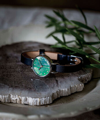 ＆Stories | 金沢時計職人見惚れる 虹雫腕時計〈ベルト色・黒〉