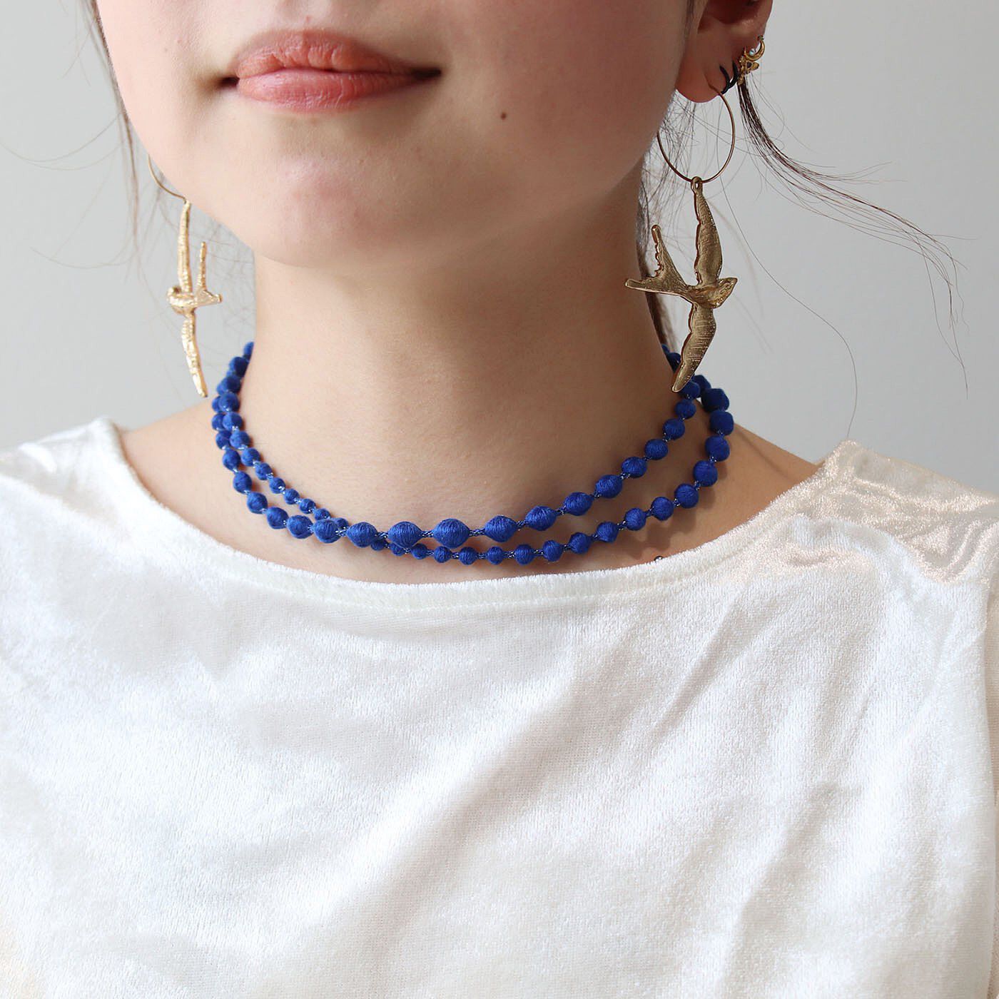 日本職人プロジェクト（Pre-order）|群馬の刺繍工房が作った　 誕生石色の刺繍珠ネックレス〈ラピスラズリブルー色・12月生まれ〉[日本製]