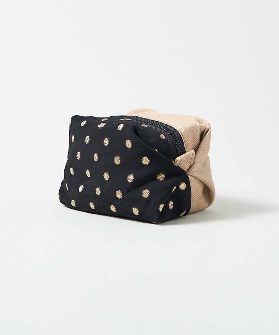 SeeMONO|ジャカード織生地で作ったキャラメルみたいな形のポーチ〈ＧＯＬＤ　ＤＯＴＳ×ＢＥＩＧＥ　ＧＬＩＴＴＥＲ〉|シャリ感のある黒地の上にゴールドラメのドットが散りばめられたポップな雰囲気と、落ち着いたベージュ色にラメ糸を混ぜたジャカード織生地。