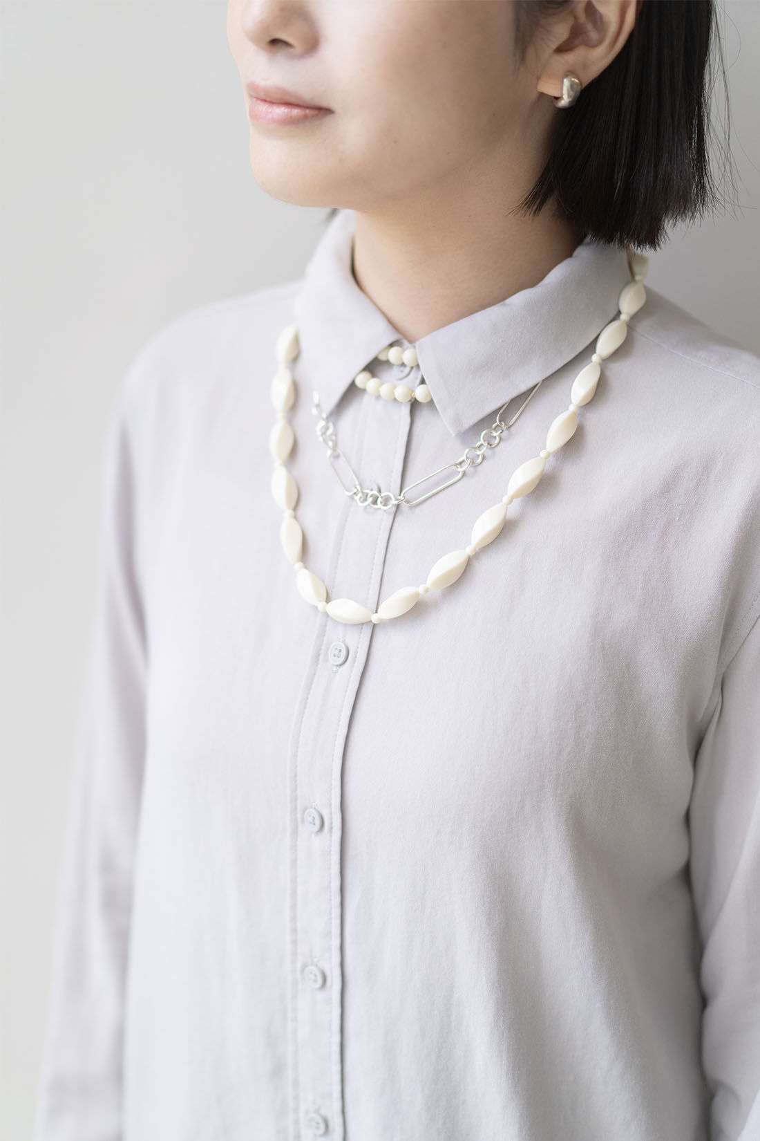 SeeMONO|松若硝子真珠工業所で見つけた 象牙風樹脂のヴィンテージネックレス