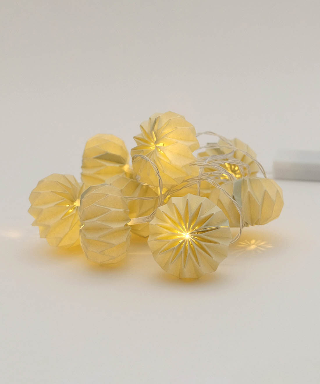 SeeMONO|お部屋を彩るＬＥＤペーパーライトパンプキン１．２ｍ〈ＧＲＥＥＮ〉|灯すとほんのりやさしく光ります。LEDなので安心です。