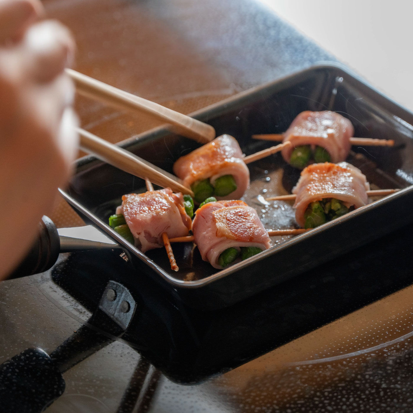 FELISSIMO PARTNERS|卵１個でちょうどいい！　鉄のコンパクトな玉子焼き器|お弁当用の少量おかず作りにも便利です。