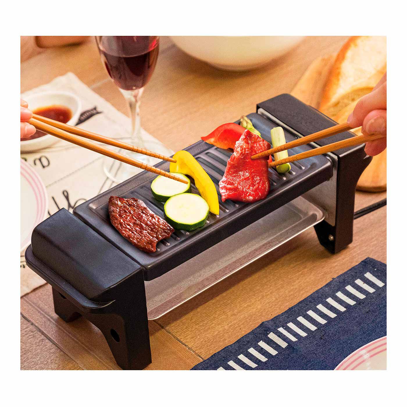 FELISSIMO PARTNERS|焼き鳥も焼肉も楽しめる！ おうち呑み名人 2-wayグリル|焼肉プレートはフッ素樹脂加工で焦げつきにくく、少量でも手軽に焼肉ができます。