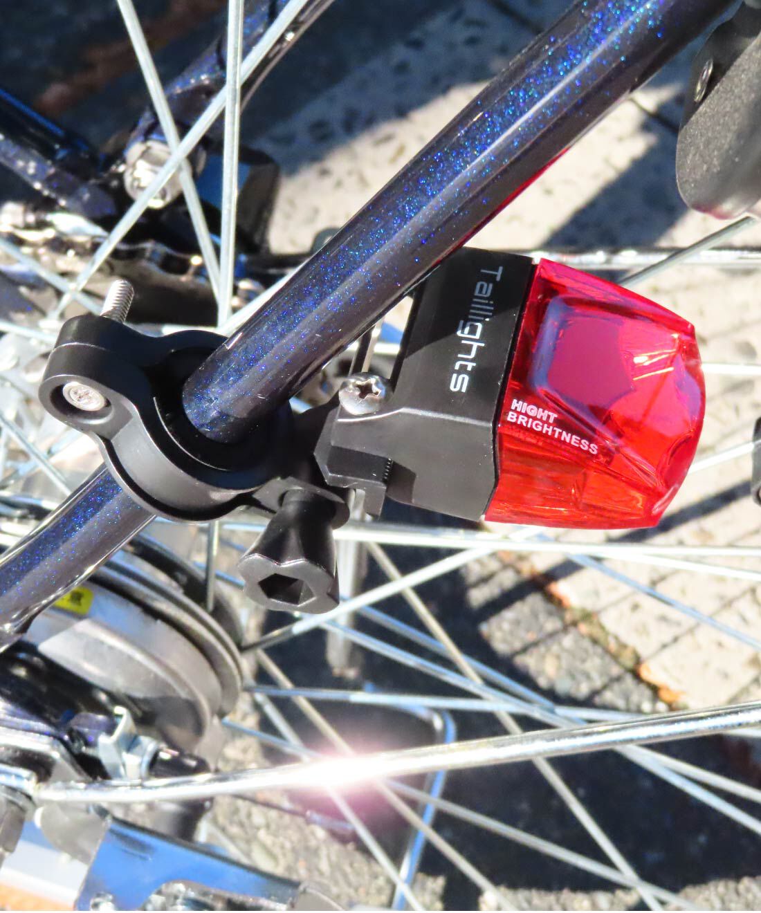 FELISSIMO PARTNERS|走ると光る自転車専用セーフティライト