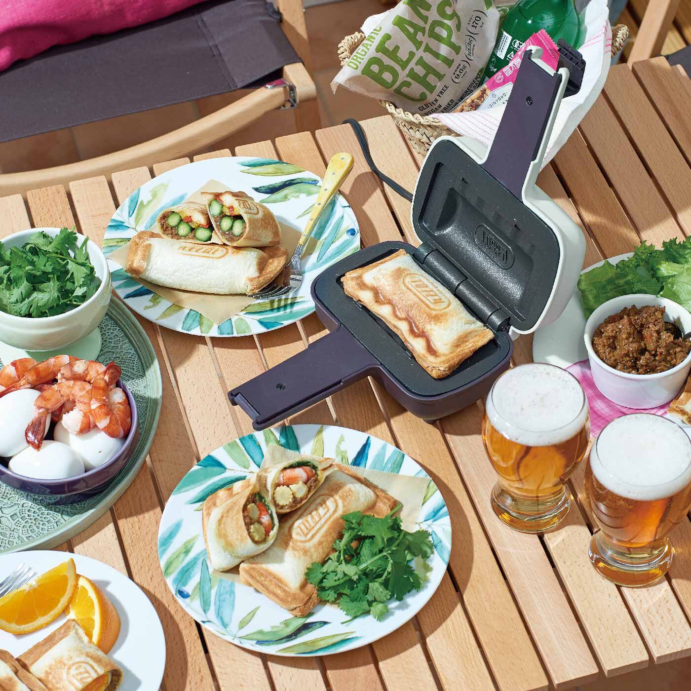 FELISSIMO PARTNERS|Ｔｏｆｆｙ　１枚の食パンで作れる！ハーフホットサンドメーカー|べランピングに。