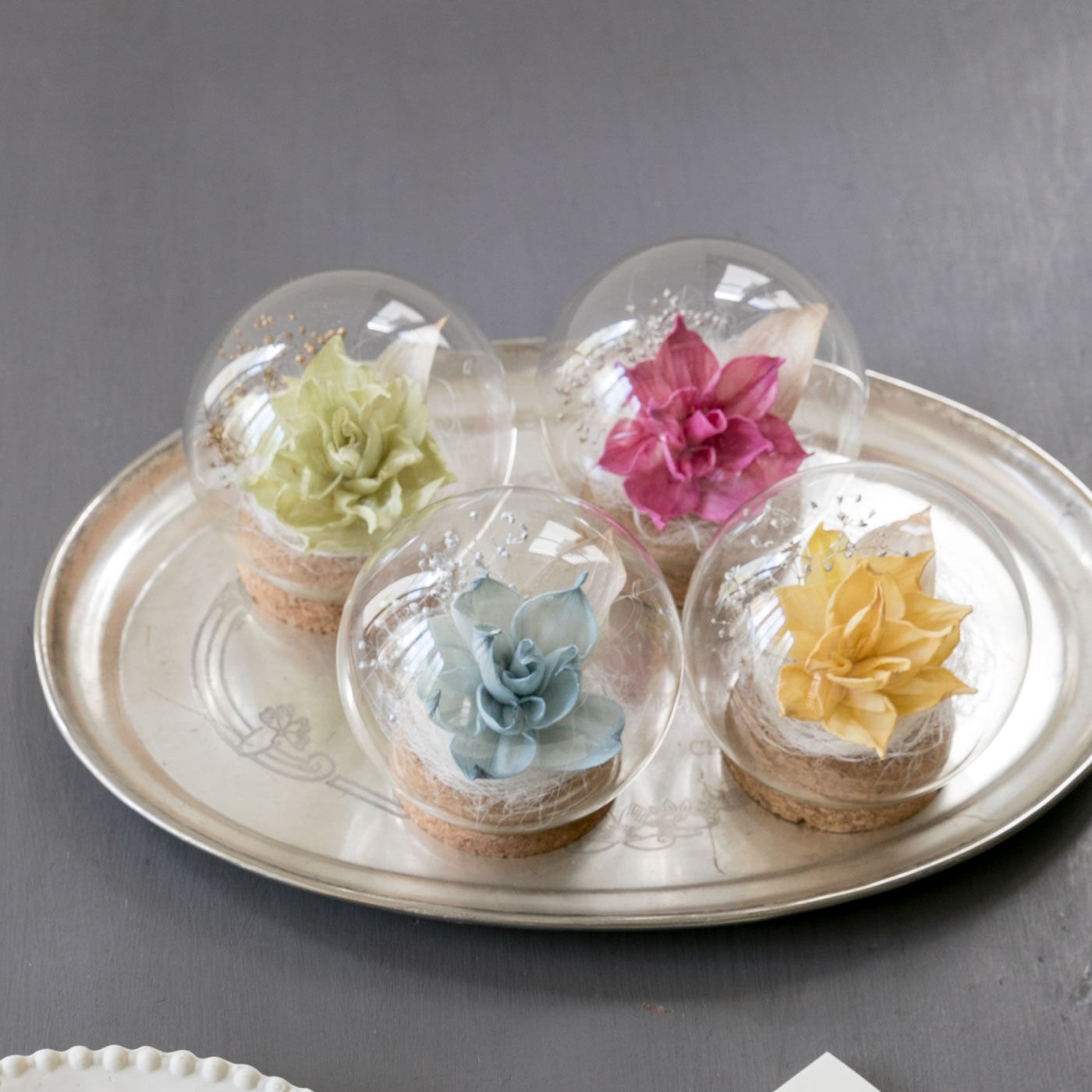 FELISSIMO PARTNERS|ガラスドームで可憐に咲く　ソラフラワーアレンジ