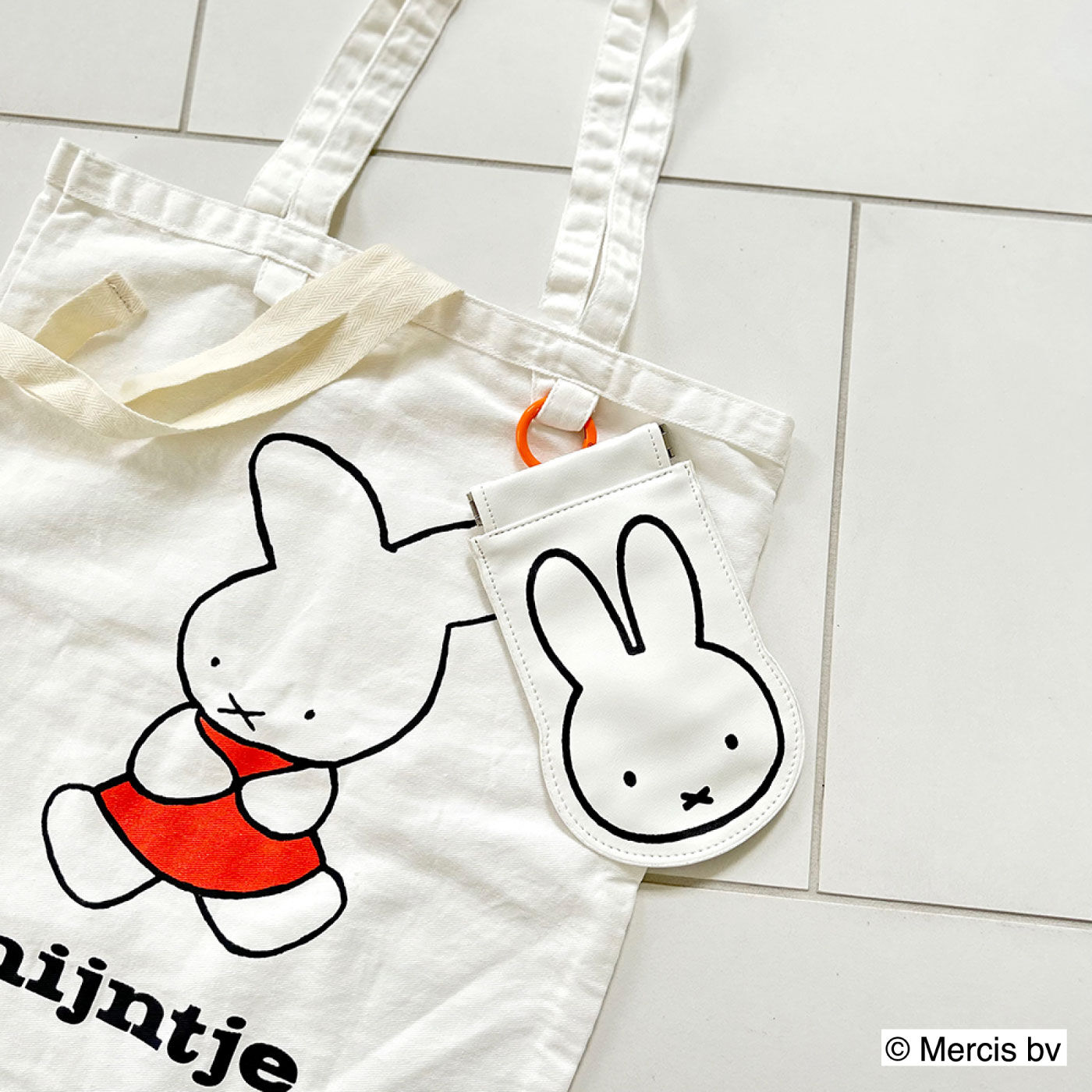 FELISSIMO PARTNERS|Dick Bruna　ポケットみたいなポーチPOYダイカット