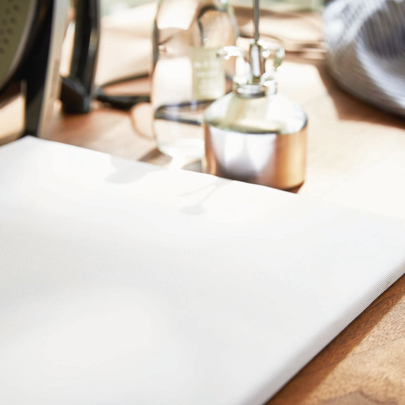 FELISSIMO PARTNERS|tower 置くだけ便利。アイロンがけが座ってできる 平型アイロン台