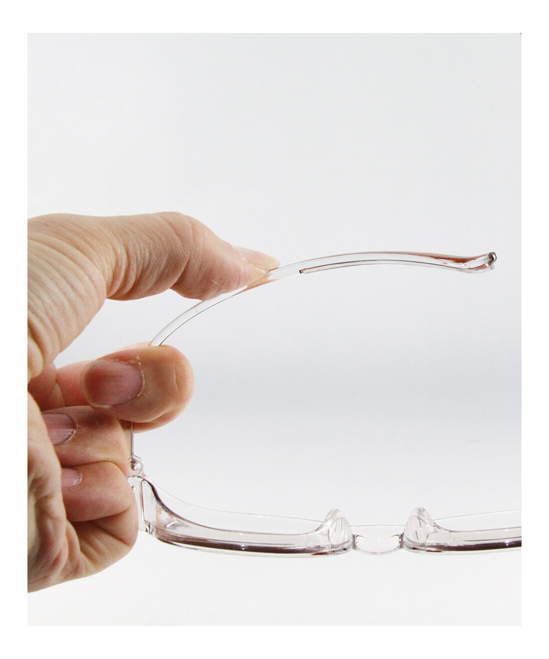 FELISSIMO PARTNERS|花粉も紫外線も同時に対策！ 薄色レンズのプロテクトグラス|丈夫なポリカーボネート製で、壊れにくいのもポイントです。