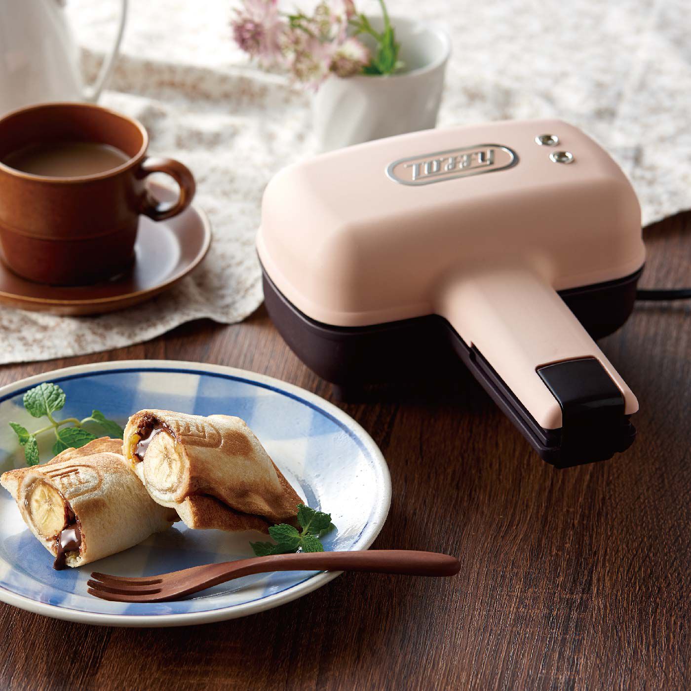 FELISSIMO PARTNERS|Ｔｏｆｆｙ　１枚の食パンで作れる！ハーフホットサンドメーカー|ブレイクタイムに。