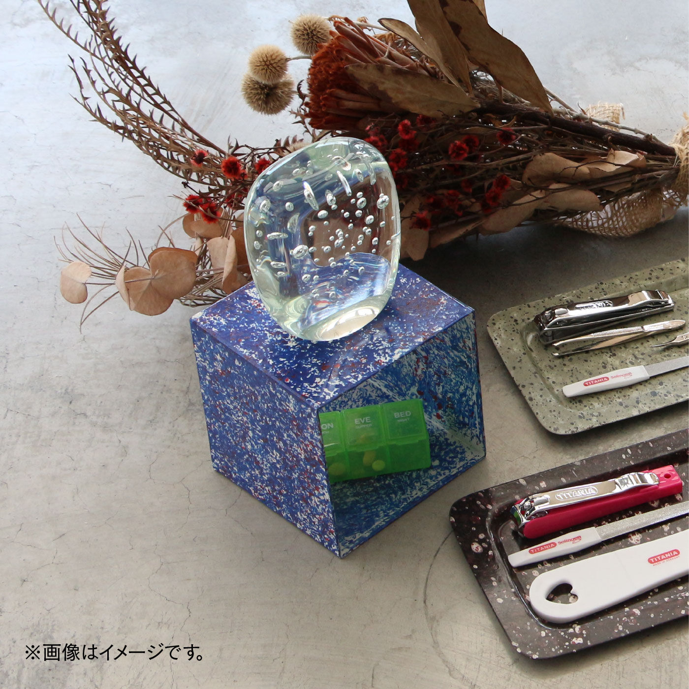 FELISSIMO PARTNERS|ペンキを散らしたような　斑点模様のディスプレイボックス＜キューブ＞