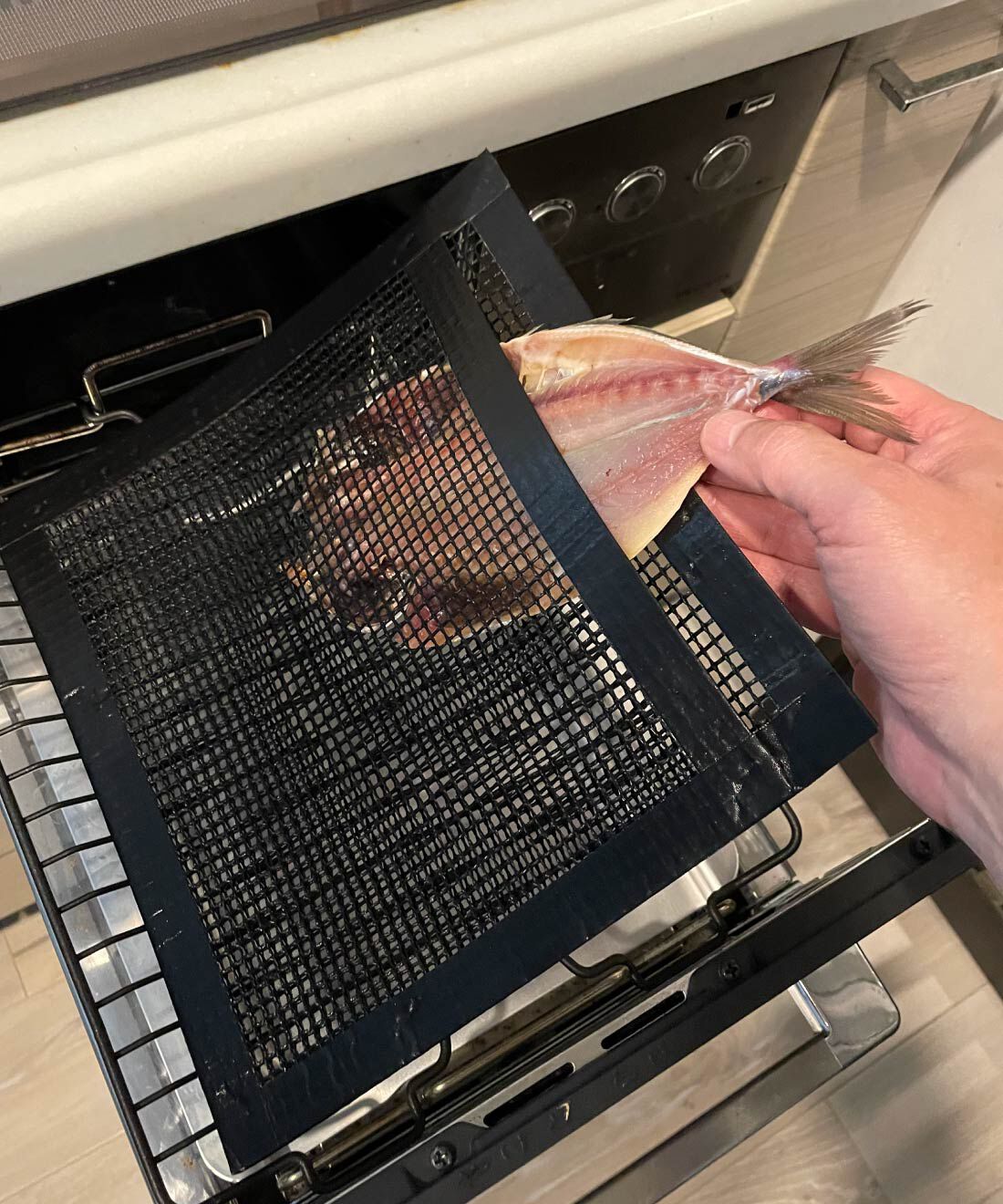 FELISSIMO PARTNERS|小さな食材をまとめてひっくり返せる！　焼き魚が身くずれしにくい！　Ｆｅｌｉｏ　グリルＢＢＱバッグ