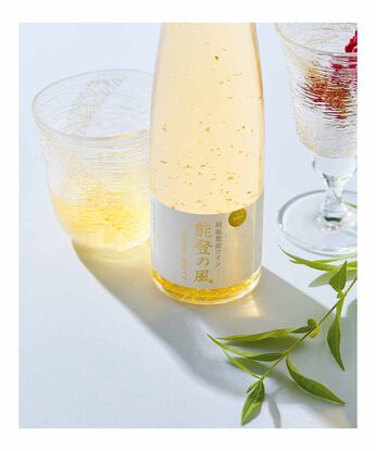 FELISSIMO PARTNERS | 箔座×ハイディワイナリー 能登からの贈りもの 金箔入りワイン〈能登の風2024〉