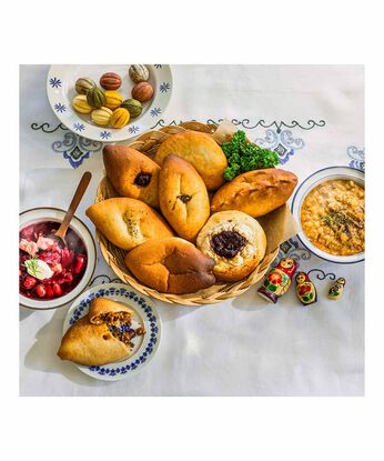 FP産地直送マルシェ | 函館のロシア風カフェ 焼きピロシキ6ヵ月コース
