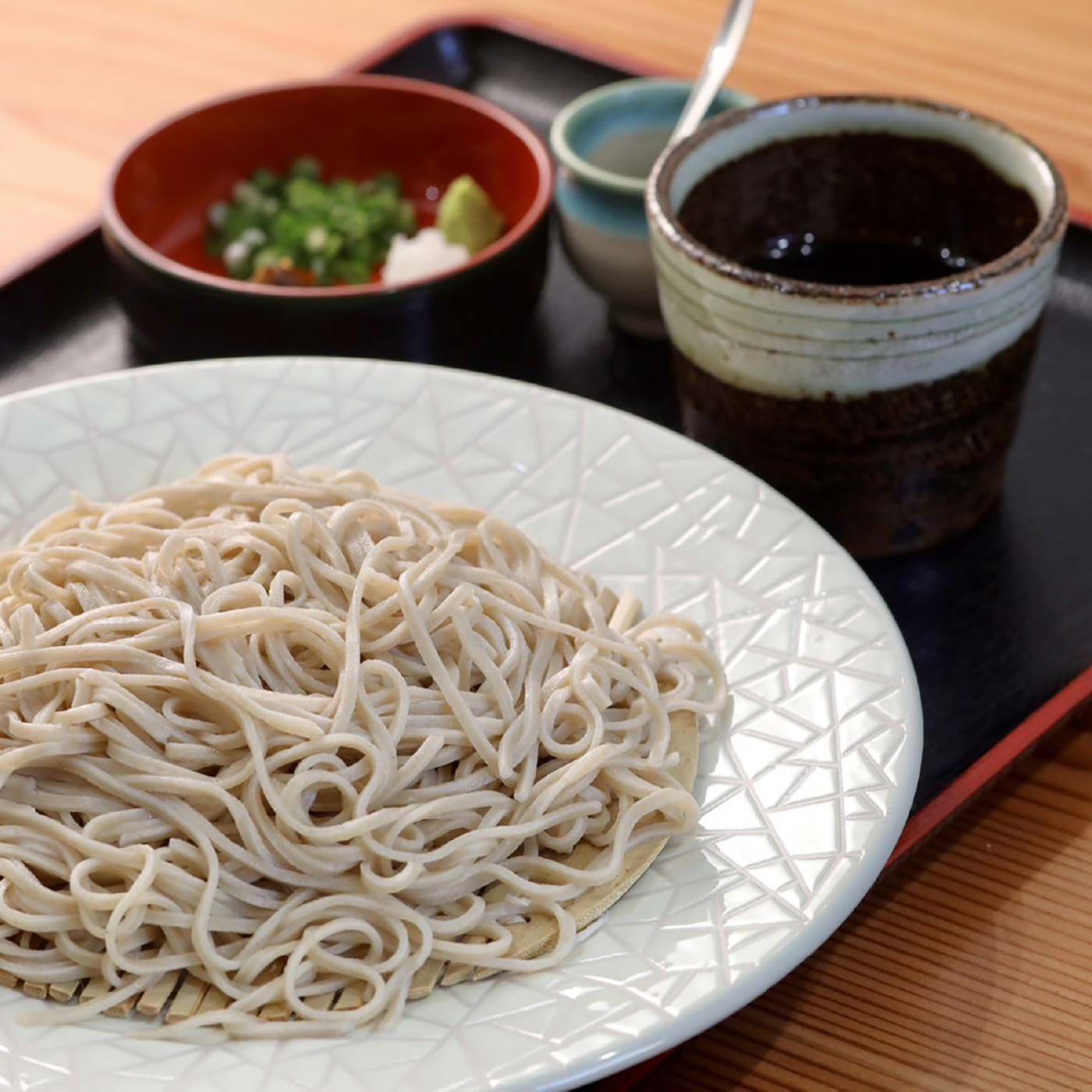 FP産地直送マルシェ|打ちたての味をそのまま！そば処海山の二八そば４食と自家製柚子こしょうのセット