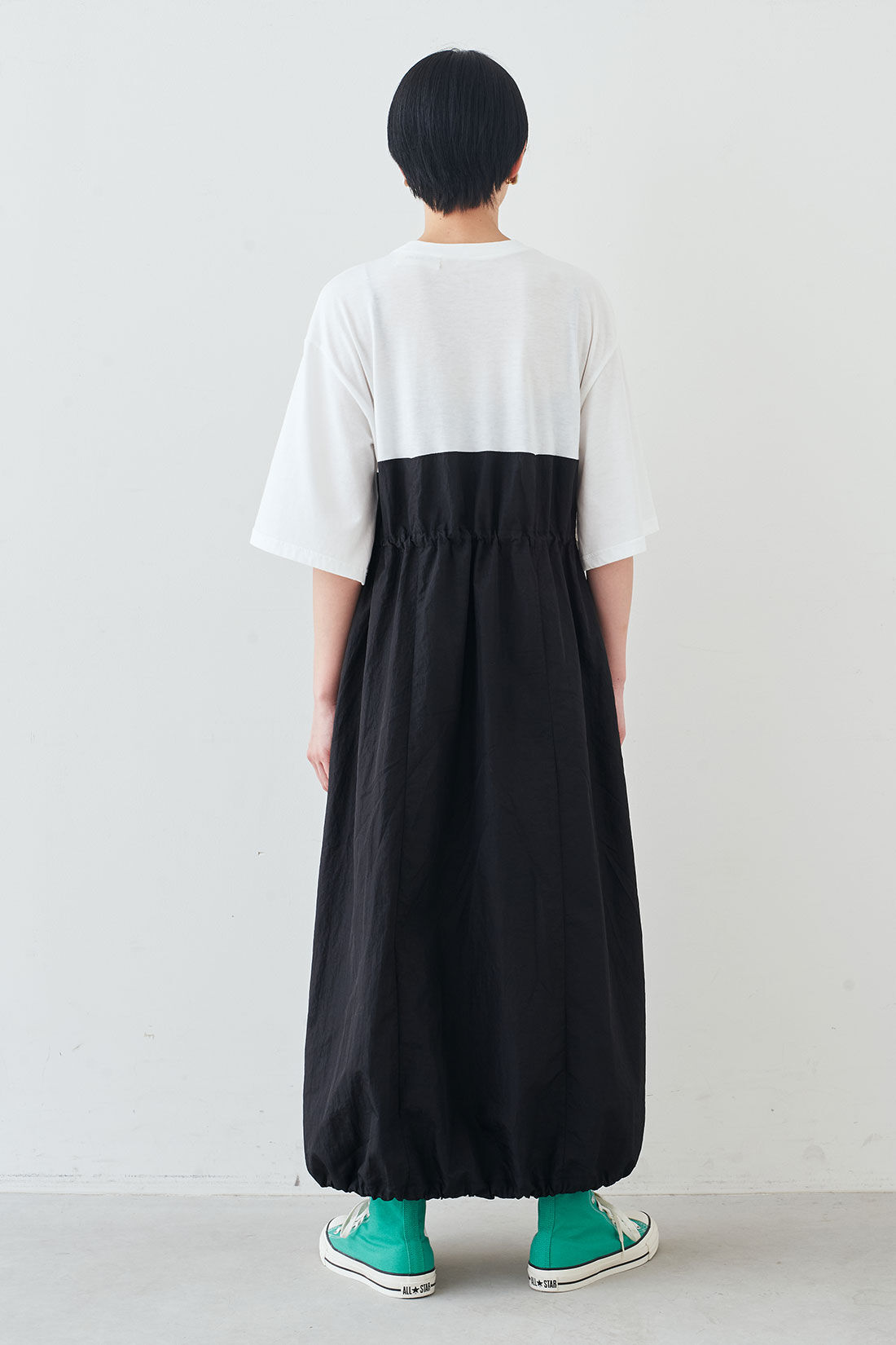 MEDE19F|MEDE19F　カットソー×撥水生地のドッキングワンピース〈ホワイト×ブラック〉