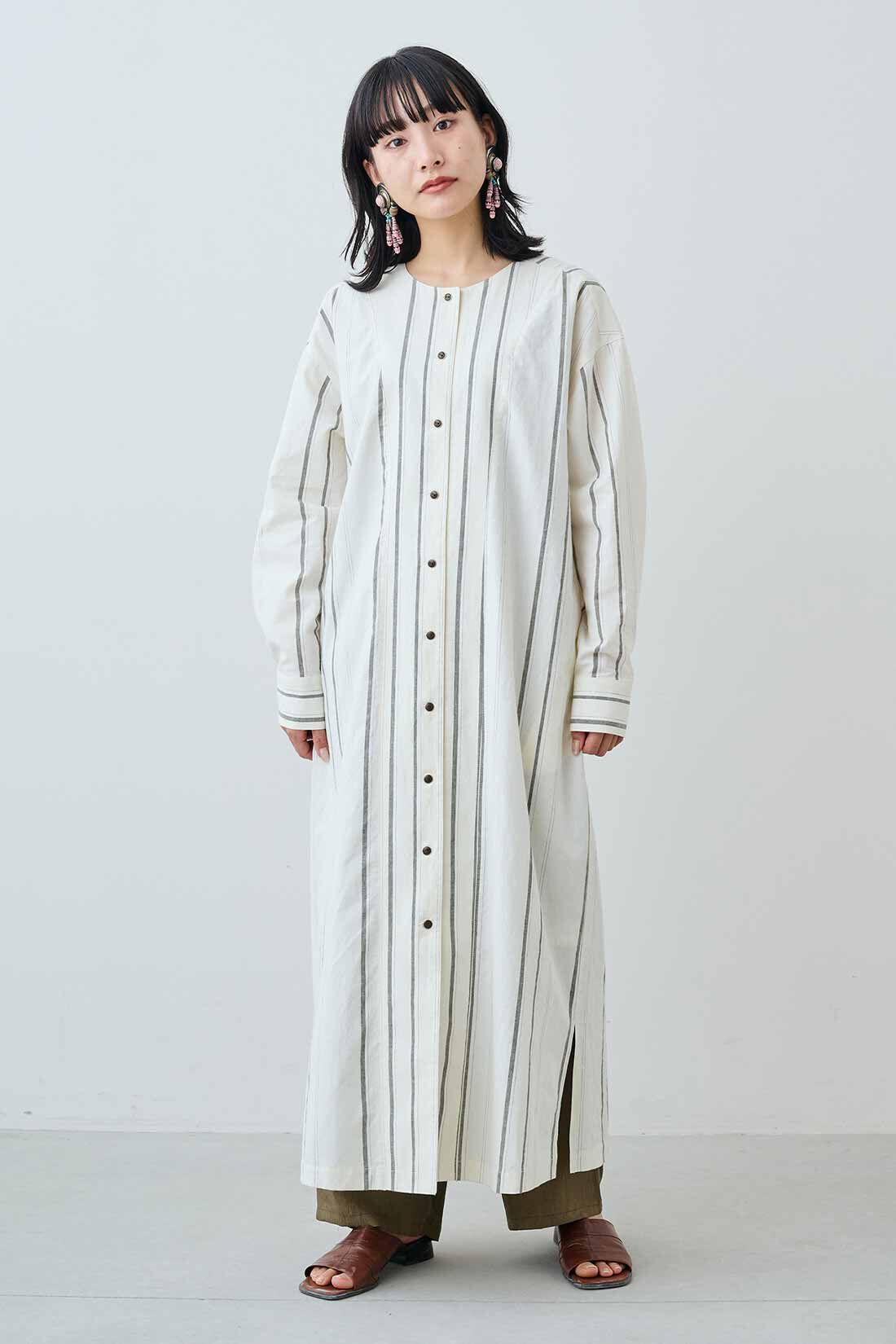 MEDE19F|MEDE19F　生地から仕込んだリネン混 ストライプのワンピース〈ナチュラル〉|モデル身長：158cm　着用サイズ：M