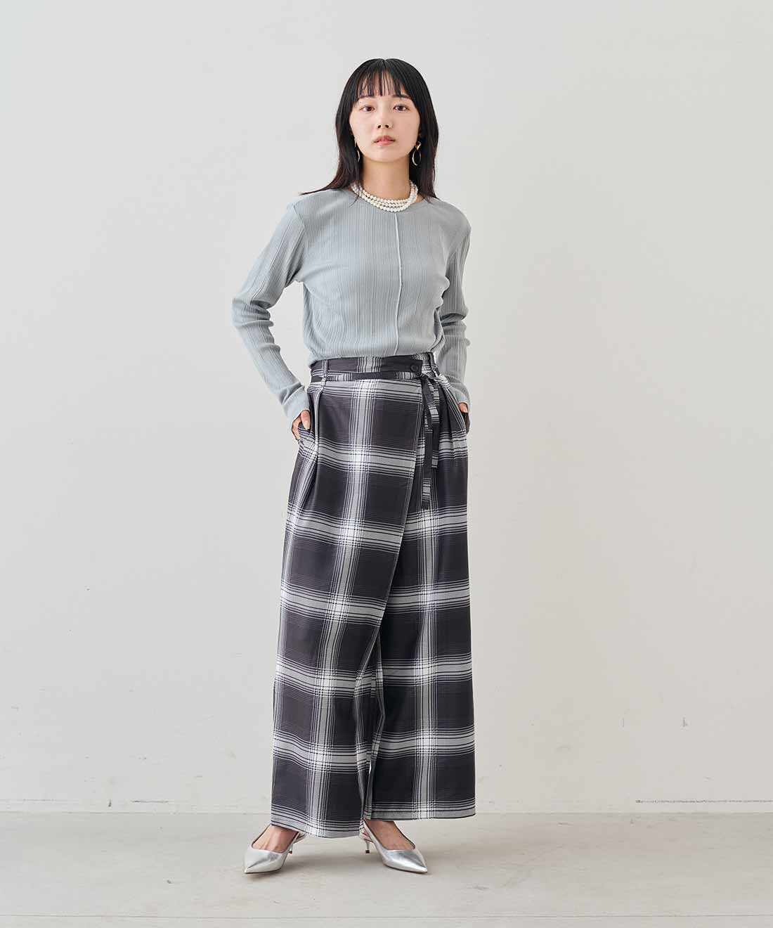 MEDE19F|ネイビーブレザーとコットンランダム リブトップスの会とケミカル加工　ワッフルトップスの会のコーディネート