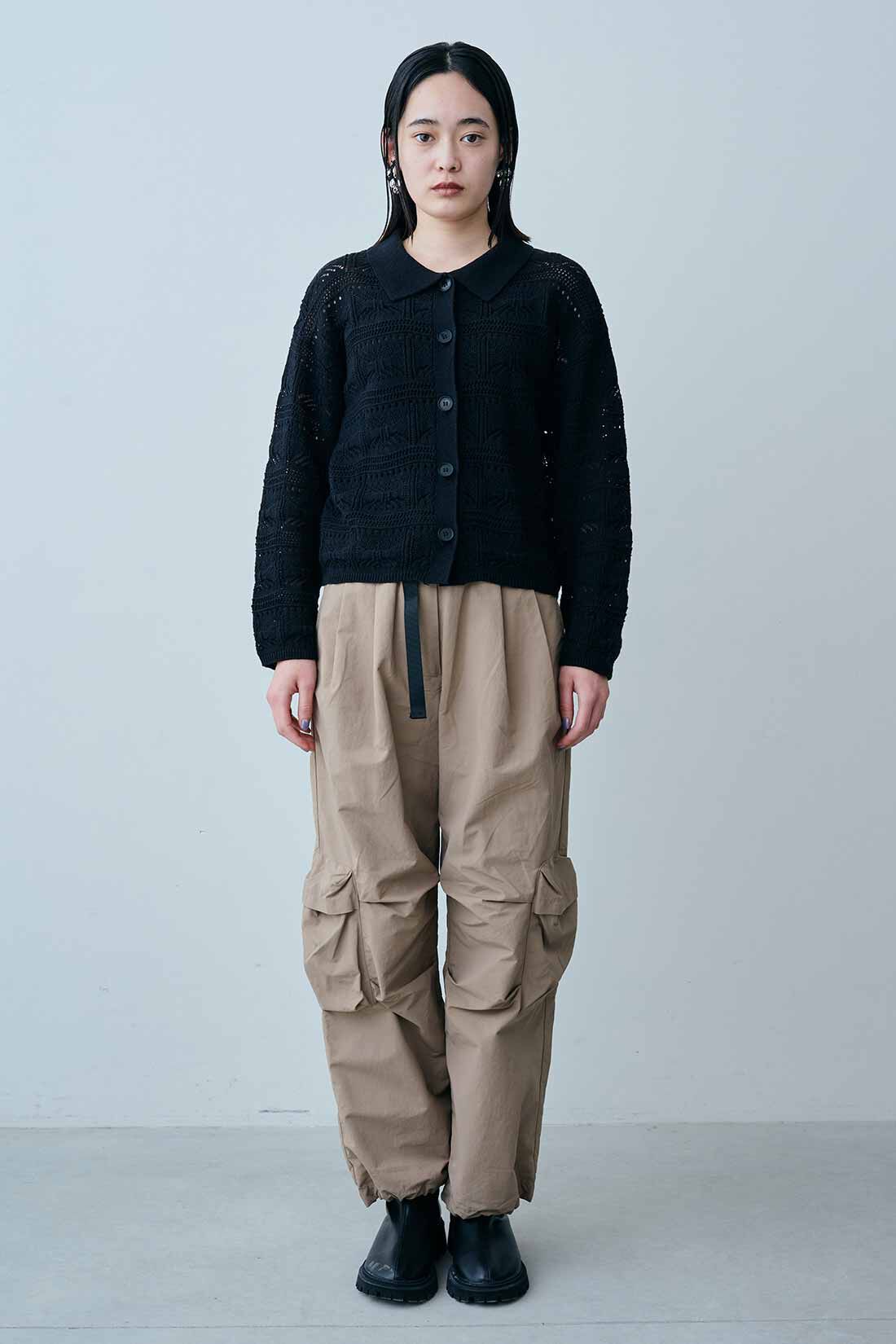 MEDE19F|MEDE19F　撥水ナイロンのベルテッドカーゴパンツ|モデル身長：167cm　着用サイズ：M