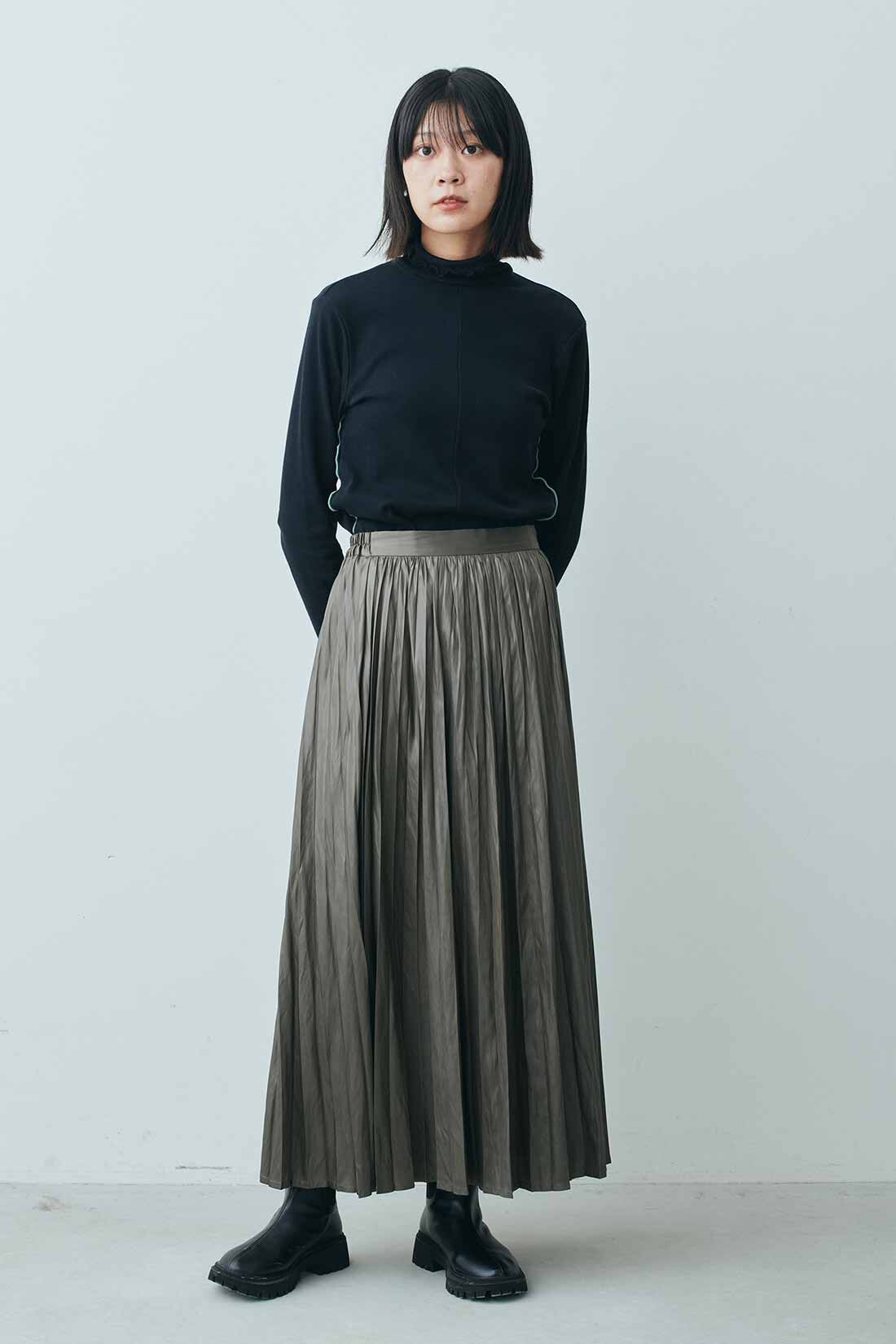 MEDE19F|MEDE19F　レザーライクプリーツスカート〈グレーブラウン〉|モデル身長：163cm　着用サイズ：M