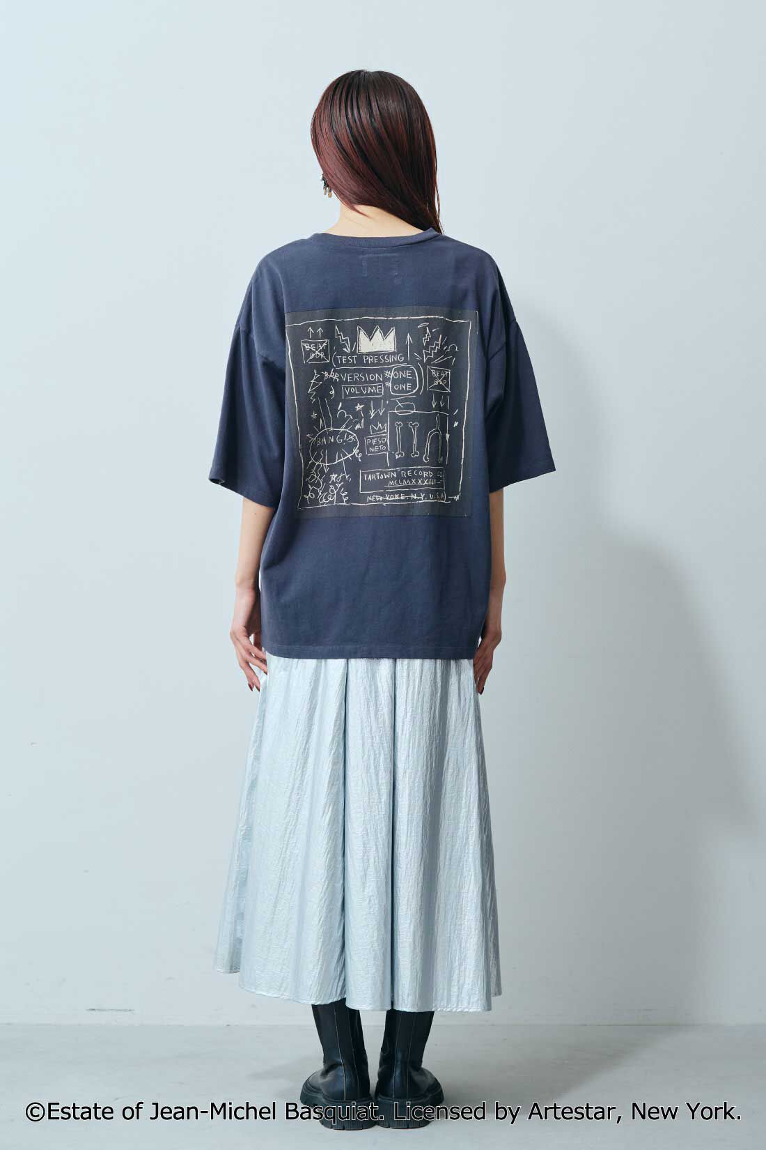 MEDE19F|MEDE19F　ART meets MEDE19F バックプリントＴシャツ〈Jean-Michel Basquiat〉