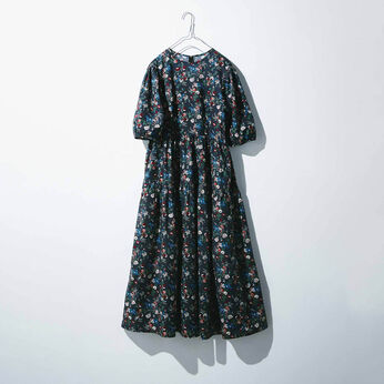 MEDE19F | ミュルーズモダン プリント パフスリーブワンピ〈ブラック〉