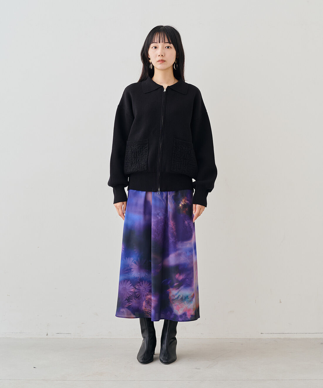MEDE19F|コットンシアー ラグラントップスと花プリントとレースのスカートセット〈ブラック＆パープル〉のコーディネート