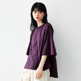 汗じみ軽減加工のオーバーシルエットトップス