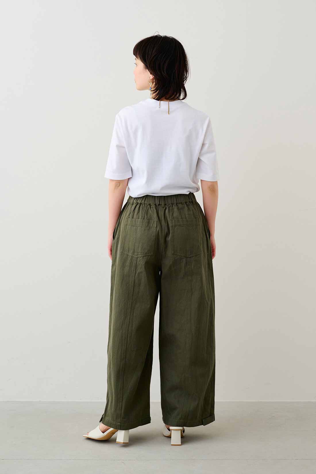 MEDE19F|MEDE19F　製品洗いをほどこしたベイカーパンツ〈カーキ〉|モデル身長：157cm　着用サイズ：M