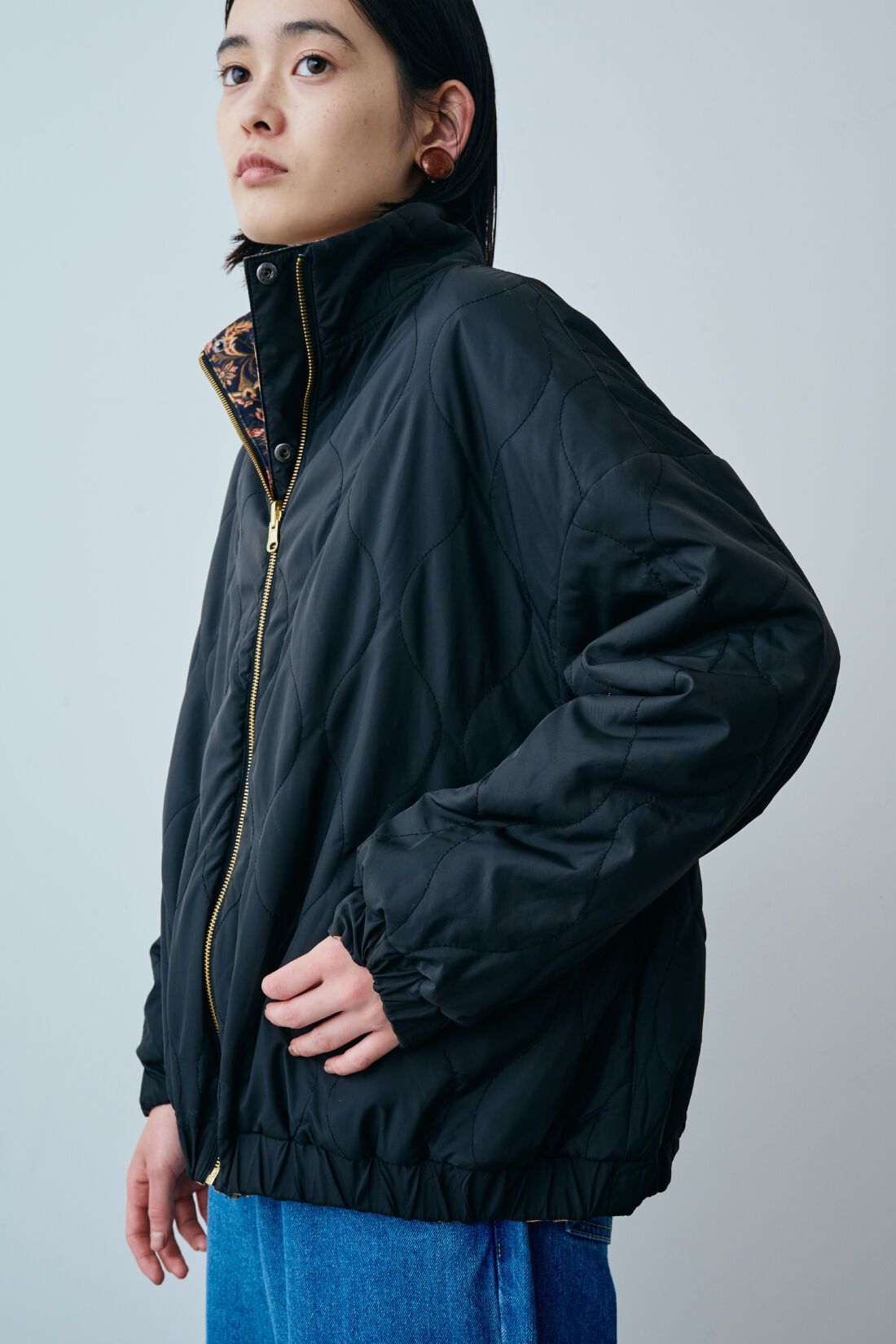 MEDE19F|MEDE19F　ミュルーズモダン〈「ミュルーズ染織美術館」アーカイブコレクション〉リバーシブル中わたブルゾン〈ブラック〉