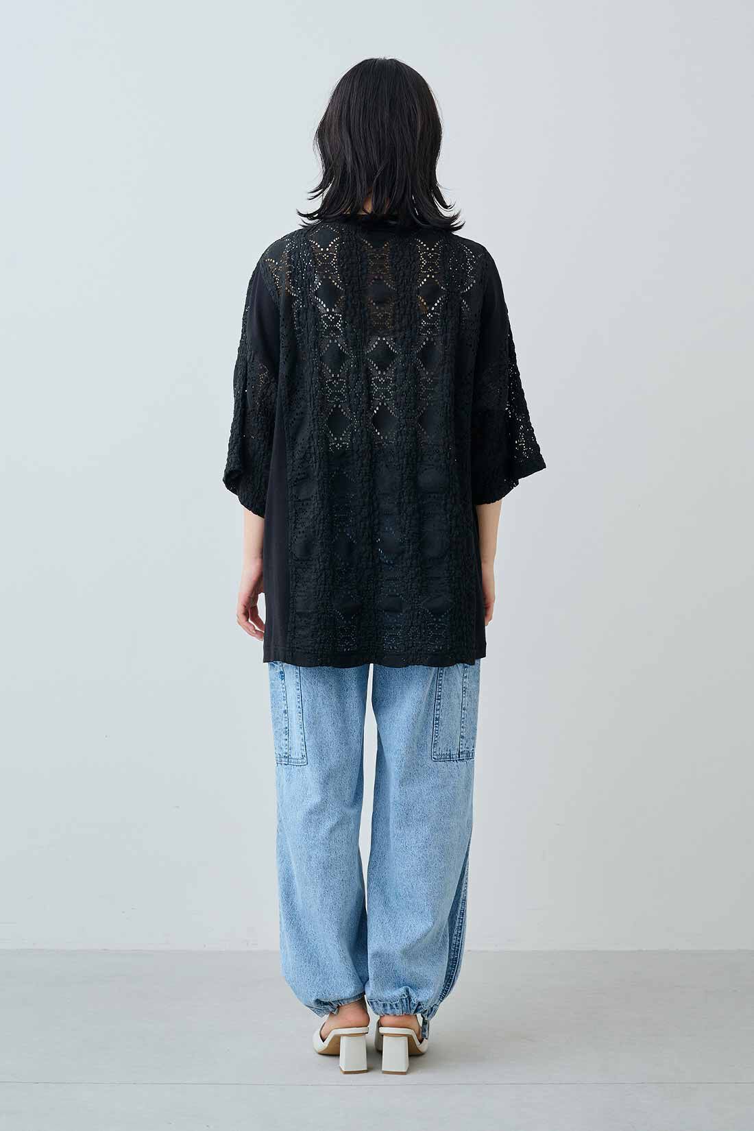 MEDE19F|MEDE19F　ストレッチレースの異素材切り替えTシャツ|モデル身長：158cm　着用サイズ：M