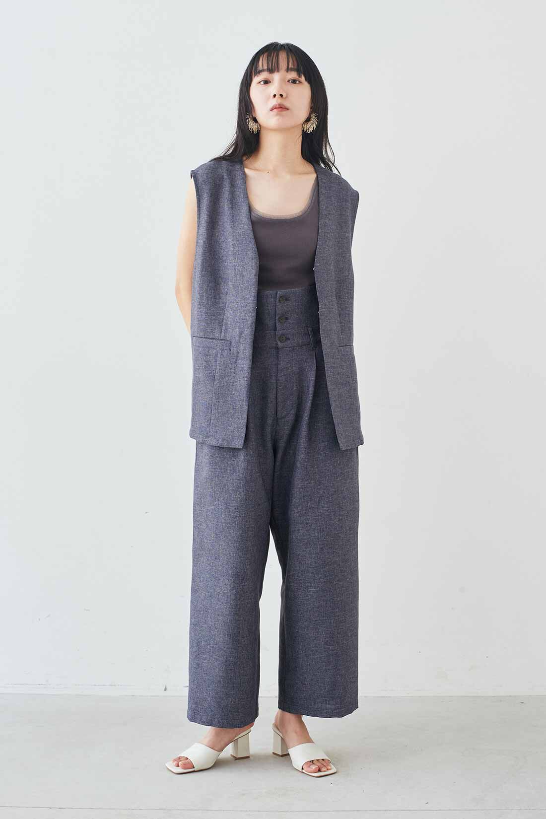 MEDE19F|MEDE19F　リネンライク素材のウエストアクセントパンツ〈グレー〉|モデル身長：163cm　着用サイズ：M