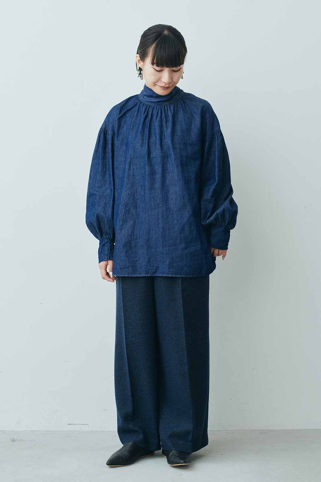 MEDE19F|MEDE19F　前後2ウェイデニムボウタイブラウス〈ブルー〉|モデル身長：158cm　着用サイズ：M