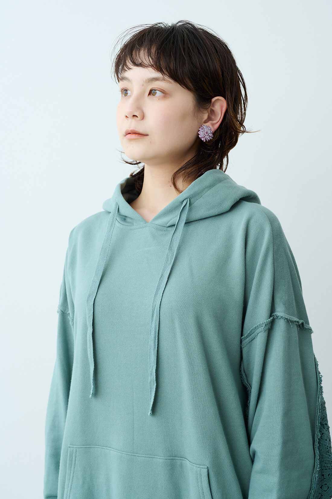 MEDE19F|MEDE19F　レース遣いのオーバーサイズフーディー〈グリーン〉