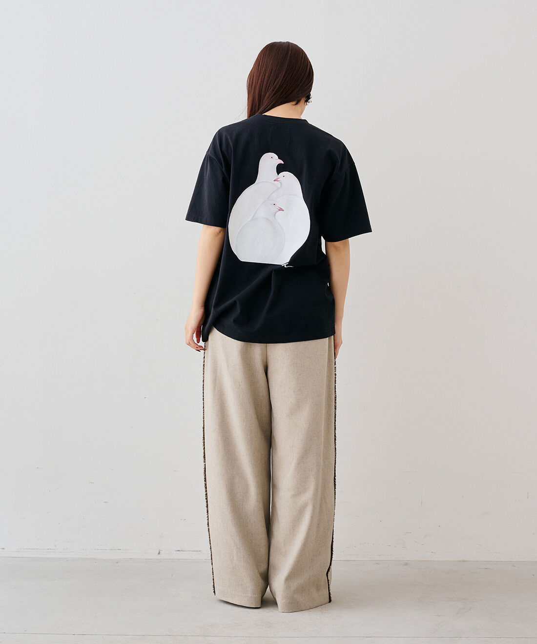 MEDE19F|フリンジ遣いのカットオフパンツ〈グレージュ〉のコーディネート