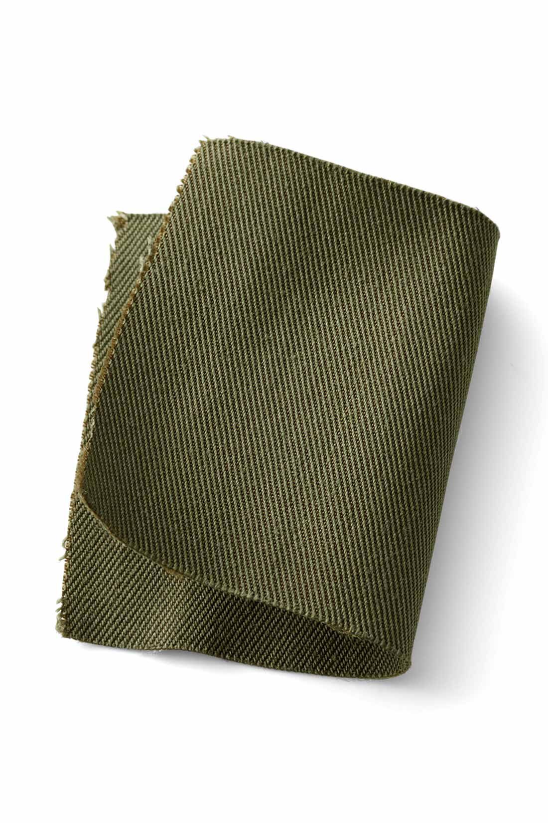 MEDE19F [メデ・ジュウキュウ]|MEDE19F　ミュルーズモダン〈「ミュルーズ染織美術館」アーカイブコレクション〉バックプリントモッズコート〈カーキ〉|やわらかさと適度な張り感のある、コットンナイロン素材をセレクト。