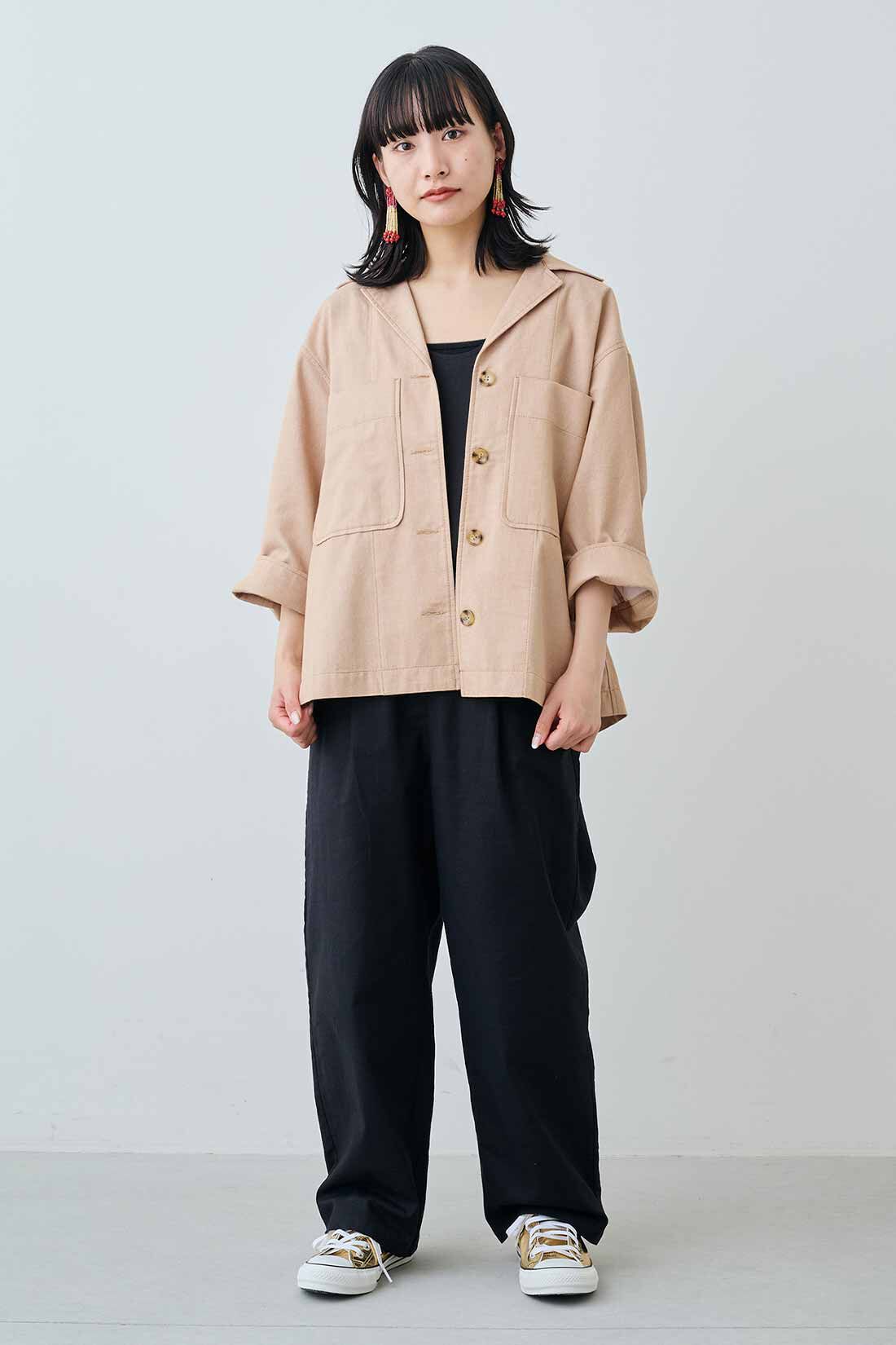 MEDE19F [メデ・ジュウキュウ]|MEDE19F　コットン素材のワイドスリーブシャツジャケット〈ベージュ〉|モデル身長：158cm　着用サイズ：M