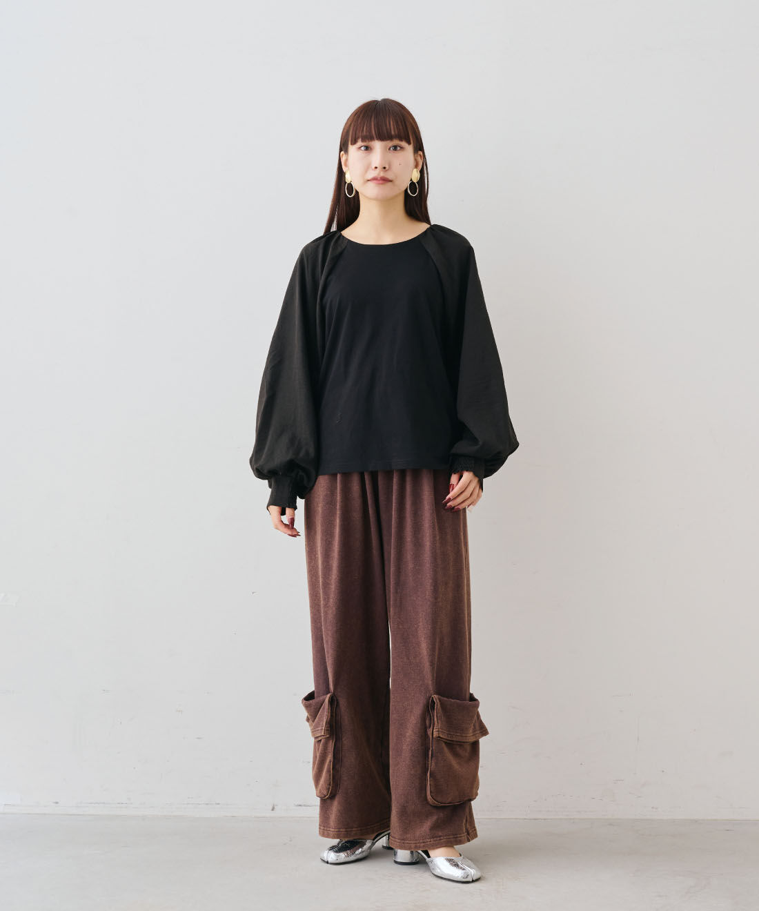 MEDE19F [メデ・ジュウキュウ]|スウェット カーゴパンツ〈フェードブラウン〉のコーディネート