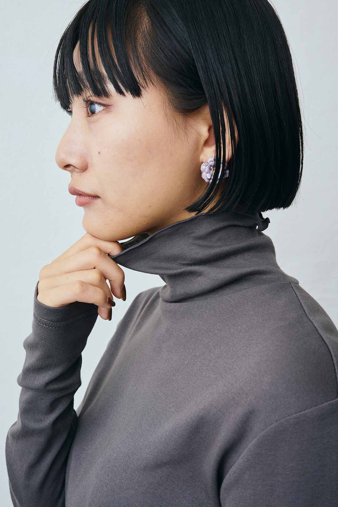 MEDE19F|MEDE19F エアリーな風合いの吸湿発熱コットンハイネックトップスの会