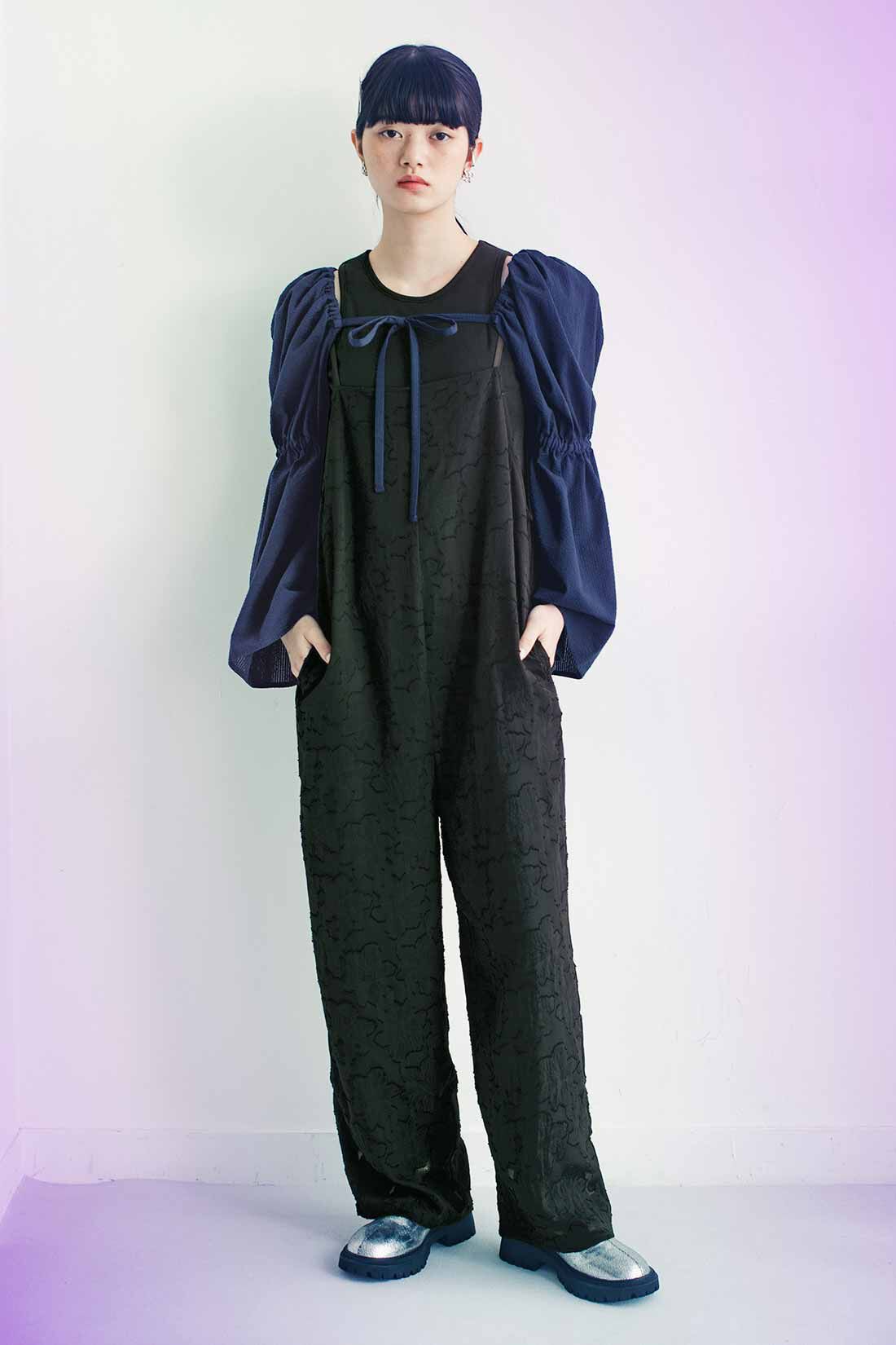 MEDE19F|MEDE19F　フラワーモチーフのカットジャカードサロペット〈ブラック〉